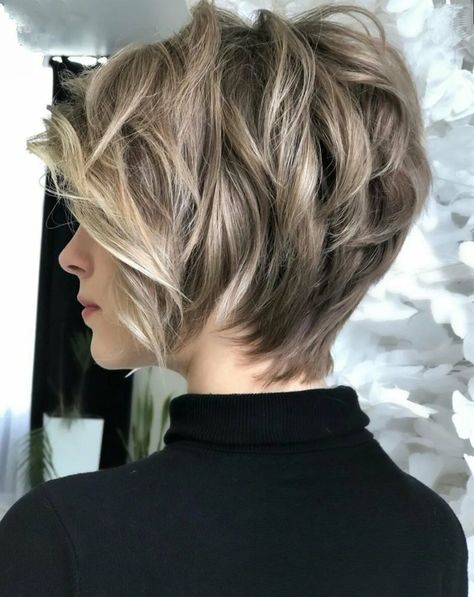 Platinum Pixie, Short Stack, Popular Haircuts, Short Bob Haircuts, Penteado Cabelo Curto, Haircut For Thick Hair, Short Blonde, Haircuts For Fine Hair, Short Blonde Hair