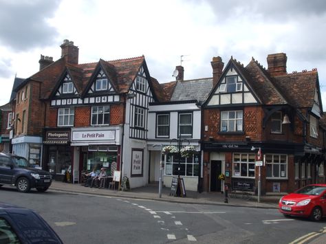 Wantage, England - Google Search King Alfred, Vacation Memories, Tourist Information, Market Place, Tourism, England, Felt, Google Search, House Styles