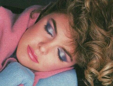 1980 Makeup, Makeup 80s, 80s Hair And Makeup, 1980s Makeup And Hair, 80s Makeup Looks, 80’s Makeup, 1980s Makeup, Pastel Eyeshadow, Madonna 80s