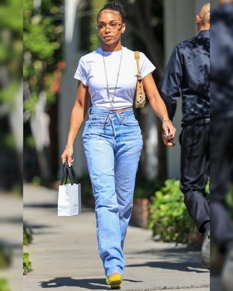 Lori Harvey ✨ Lorey Harvey, Harvey Outfits, Dressing Ideas, Lori Harvey, Block Party, Celebrity Outfits, Cute Summer Outfits, Aaliyah, West Hollywood