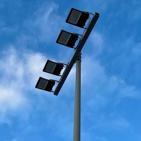 Stadium Lights, Parking Lot Lighting, Stadium Lighting, Casting Aluminum, Sports Stadium, Football Stadium, Led Flood Lights, Football Stadiums, Led Drivers