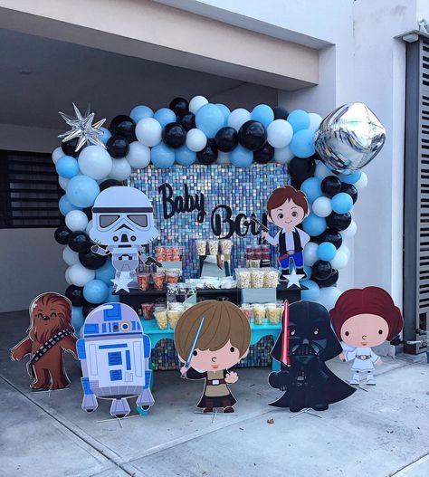 Starwars Baby Shower Ideas Boys, Star Wars Balloon Arch, Star Wars Baby Shower Ideas, Star Wars Gender Reveal, Star Wars Baby Shower Decorations, Star Wars Party Decorations, Decoracion Star Wars, Star Wars Themed Birthday Party, Star Wars Baby Shower