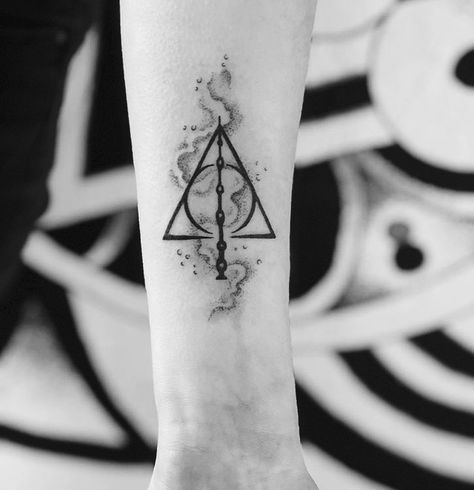 Harry Potter Tree Tattoo, Deathly Hollow Tattoos, The Deathly Hallows Tattoo, Deathly Hallows Tattoo Flower, Deadly Hallows Tattoo, Harry Potter Tattoos Deathly Hallows, Tatuajes Harry Potter, Harry Potter Always Tattoo, Photography Ideas Winter