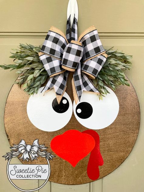 Lids Pumpkin, Thanksgiving Front Door, Thanksgiving Door Decorations, Door Rounds, Thanksgiving Door Hanger, Thanksgiving Wood Crafts, Cardinal Wreath, Round Wreaths, Thanksgiving Favors