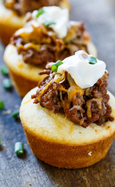 Sloppy Joe Cornbread Muffins. A great appetizer for your next dinner party! Sloppy Joe Cornbread, Cornbread Muffin, Spicy Southern Kitchen, Chicken Cornbread, Buttermilk Cornbread, Cornbread Casserole, Cornbread Muffins, Baking Bread Recipes, Muffin Tin Recipes