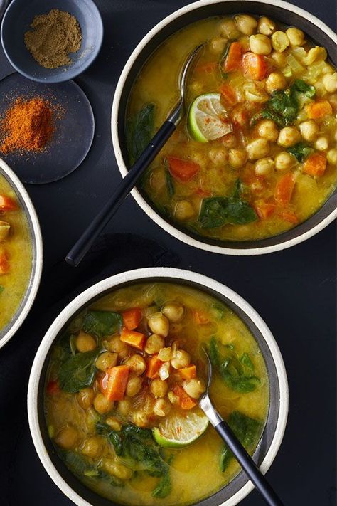 This Moroccan chickpea soup recipe incorporates carrots and spinach to create the ultimate comfort food meets vegetable soup recipe.#souprecipes #vegetablesoup #vegetablesouprecipes #moroccanrecipes #comfortfood Chickpea Spinach Soup, Moroccan Chickpea Soup, Cauliflower Potato Soup, Moroccan Soup, Moroccan Chickpea, Sweet Carrots, Spinach Soup Recipe, Warm Soup Recipes, Happy Eating