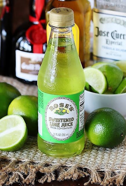 Bottle of Roses Sweetened Lime Juice Image Roses Lime Juice Drink Recipes, Agave Margarita Recipe, Lime Juice Margarita, Top Shelf Margarita, Ranch Water Recipe, Lime Juice Recipes, Perfect Margarita Recipe, Lime Margarita Recipe, Lime Uses