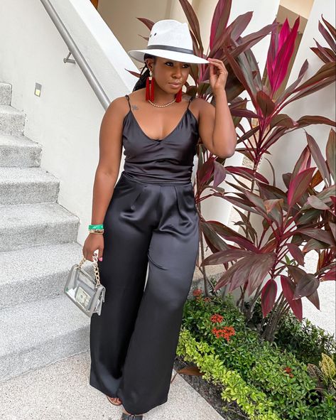 Outfits With Fedora Hats Black Women, Fedora Hat Black Women, Fedora Hat Outfit Black Women, Outfits With Fedora Hats, Outfit With Fedora, Fedora Hat Outfits, Summer Chic Outfit, Beach Vacay, Grown Women