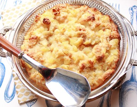 Scalloped Pineapple Casserole, Pineapple Souffle, Scalloped Pineapple, Pineapple Casserole Recipe, Souffle Recipes Easy, Side Dishes For Ham, Pineapple Casserole, Peanut Butter Fingers, Butter Fingers