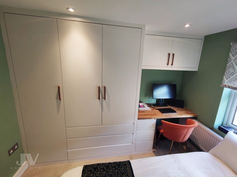 Wardrobe With Desk, Bespoke Bedroom, Wardrobes Ideas, Dressing Table Ideas, Wardrobe Images, Bedroom Built In Wardrobe, Bespoke Wardrobe, Built In Cupboards, Shared Bedroom