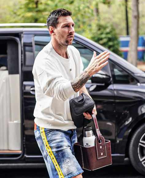 Messi lands in Florida ahead of Inter Miami move Messi Training, Messi Messi, Messi Photos, Lionel Andrés Messi, Barcelona Team, Leonel Messi, Office Gym, Inter Miami, Wayne Rooney