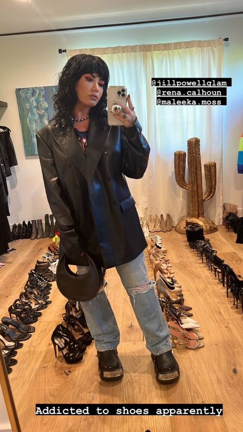 Demi Lovato Style Outfits, Demi Lovato Short Hair, Demi Lovato Hair, Demi Lovato Style, 2022 Instagram, Boring Hair, My Board, Leather Blazer, Demi Lovato