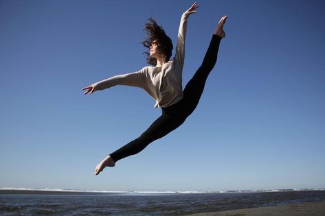 Gabby Connors on Instagram: "Can't find paradise on the ground ☁️ • • • #dance #jump #tilt #tiltjump #beach #contemporary" Tilt Jump Dance, Tilt Jump, Dance Tilt, Dance Pic, Dance Jumps, Dance Pics, Plant Styling, Dance Background, Dance Picture Poses