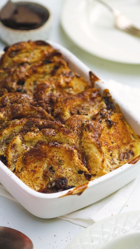 Hotcross Bun Bread Pudding, Hot Cross Bun Bread And Butter Pudding, Best Peanut Butter Balls Recipe, Easter Centrepiece, Bun Bread, Chelsea Bun, Hot Desserts, Peanut Butter Balls Recipe, Bread Puddings