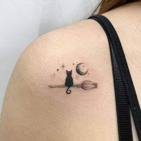 Vintage Cat Tattoo Ideas, Lion Cat Tattoo, Salem Tattoo Ideas Small, Girlie Tattoos, Rabe Tattoo, Black Cat Tattoos, Anklet Tattoos, Witch Tattoo, 4 Tattoo