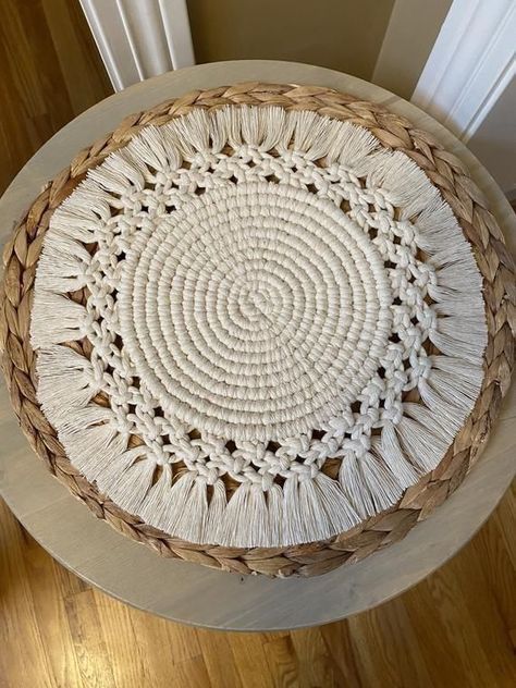 Macrame Mat, Macrame Decor Ideas, Macrame Table, Macrame Table Runner, Makramee Diy, Macrame Wall Hanging Patterns, Deco Boheme, Macrame Patterns Tutorials, Macrame Wall Art