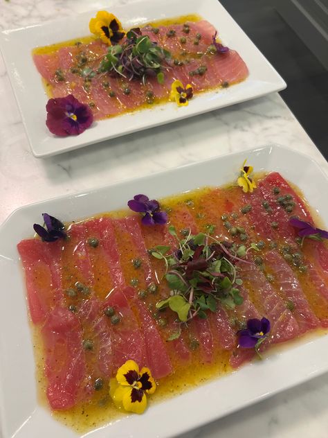 Sashimi Grade Tuna Recipes, Tuna Sashimi Appetizer, Raw Tuna Recipes Sashimi, Sushi Grade Tuna Recipes, Tuna Crudo Recipe, Crudo Plating, Albacore Sashimi, Tuna Carpaccio Recipe, Raw Tuna Recipe