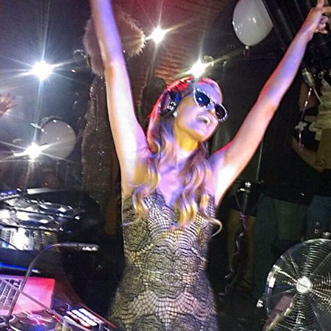 PARIS Hilton was in Marbella performing a live DJ set at the legendary Olivia Valere Discotheque in Marbella on Monday August 18th 2014. https://www.youtube.com/watch?v=ibpRpaa4EA8 Paris Hilton Dj, Paris Hilton Aesthetic, Dj Set, Teen Movies, Like A Cat, Music Aesthetic, Paris Hilton, Spotify Playlist, House Music