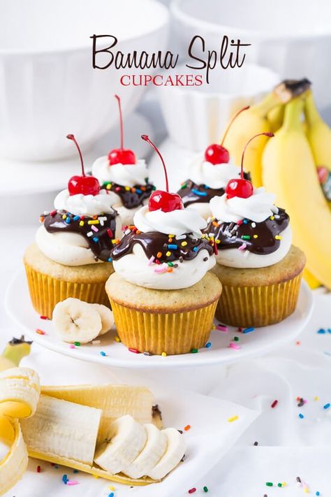 Banana Split Cupcakes, Smooth Buttercream, Summer Cupcakes, Banana Cupcakes, Gourmet Cupcakes, Cupcake Flavors, Cream Desserts, Yummy Cupcakes, Fun Cupcakes