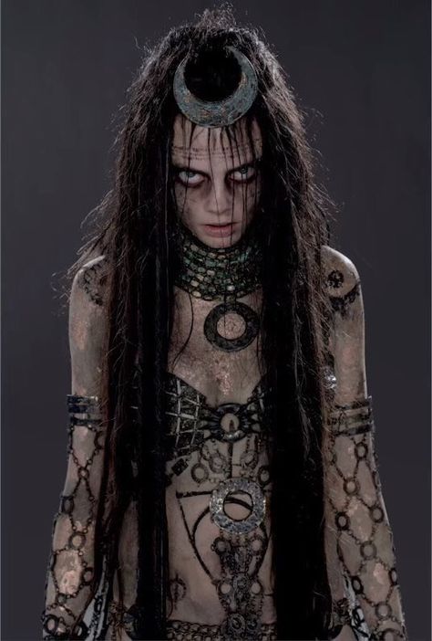 Enchantress | DC Extended Universe Wiki | FANDOM powered by Wikia Magia Dc, Enchantress Dc Comics, Enchantress Costume, Enchantress Dc, Enchantress Cosplay, Post Apocalyptic Fashion, Apocalyptic Fashion, Ange Demon, Idee Cosplay