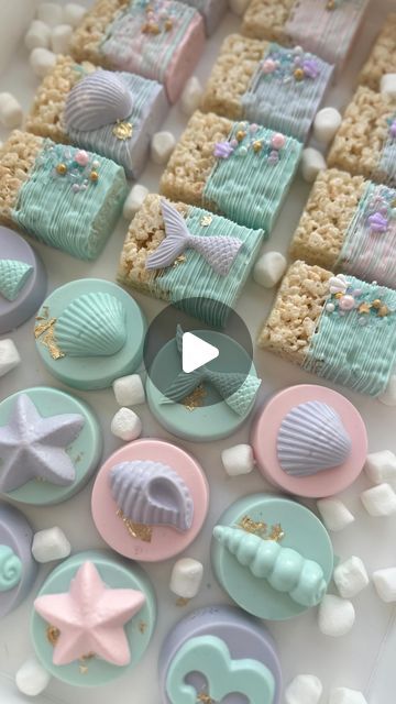 Under The Sea Dessert Table, Mermaid Cake Pops, Mermaid Birthday Cakes, Birthday Cake Pops, Mermaid Baby, Pastel Party, Dessert Boxes, Mermaid Baby Showers, Mermaid Cakes