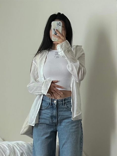 Tank top #yesstyle - Button down shirt #uniqlo - Jean #zara Button Down Shirt With Jeans, Jean Zara, Shirt With Jeans, Jeans Tank Top, Oversized Jeans, Selfie Ideas Instagram, Uniqlo, All Star, Button Downs