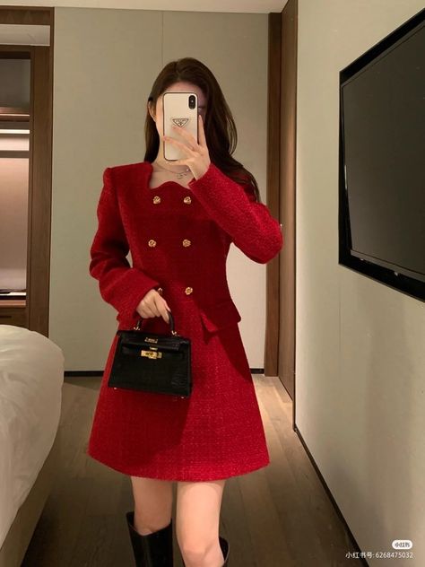 Red Christmas Dress Women Classy, Christmas Attire For Women, Women Formal Outfit, Natal Outfit, Christmas Dress Women Classy, Korean Christmas Outfit, Outfits For Females, Outfits Rojos, Night Dress Outfit