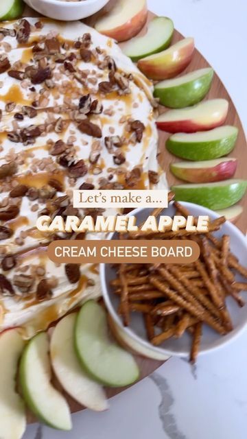 Caramel Apple Butter Board, Apple Charcuterie Board Ideas, Caramel Apple Charcuterie Board, Caramel Apple Board, Apple Charcuterie Board, Cream Cheese Board, Sweet Boards, White Foods, Fall Caramel Apples