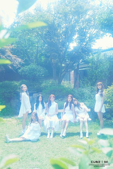 Clc Photoshoot, Cube Entertainment, Mini Album, Pop Group, Kpop Idol, Album Covers, Mini Albums, Kpop Girls, Dream Catcher