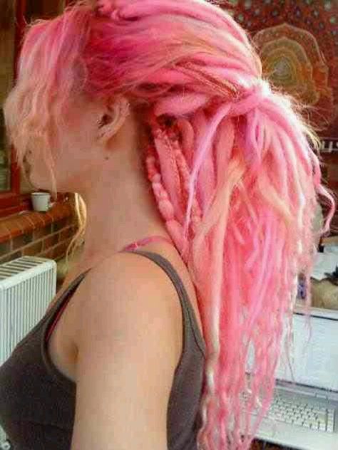 Pink dreads Pink Dreadlocks, Pretty Dreads, Pink Dreads, Mundo Hippie, Dread Braids, Scene Girl, Wool Dreads, Synthetic Dreads, Ombré Hair