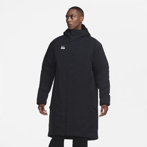 From the sidelines to the streets, the Nike F.C. Jacket gives you complete coverage in a trench coat design. It features lightweight insulation to keep you warm when the temperature drops. Black Nike Joggers, Older Mens Fashion, Football Jacket, Football Jackets, Jacket Nike, Nike Sweats, Nike Joggers, Running Shoes Nike, Nike Store