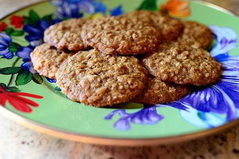 Brown Sugar Oatmeal Cookies Are Chewy and Deliciousthepioneerwoman Brown Sugar Oatmeal Cookies, Brown Sugar Oatmeal, Summer Eats, Oatmeal Cookies Chewy, Baking Fun, Pioneer Woman Recipes, Oatmeal Cookie Recipes, Tasty Kitchen, Smart Cookie