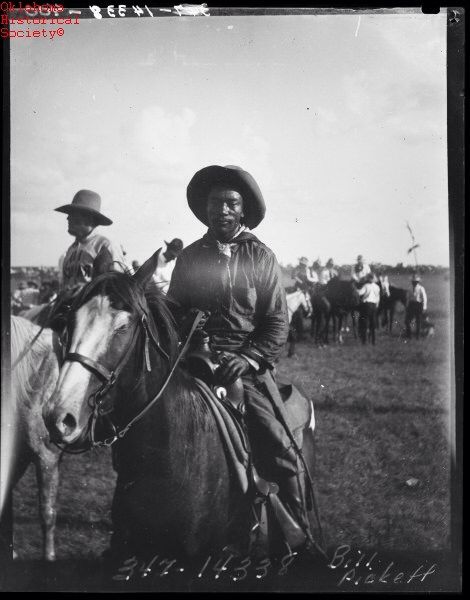 Legendary Oklahoma 101 Ranch cowboy Bill Pickett. Known for throwing a steer by biting its lip. Bill Pickett, Black Rodeo, Ranch Cowboy, Buffalo Soldiers, Old West Photos, Rodeo Events, Western Stuff, Black Cowboys, Black Cowgirl