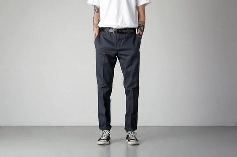 #moda #clothing #clothes #outfits #outfitoftheday #style Dickies 874 Outfit, Dickies Outfits Men, Dickies Outfit, Dickies Style, Backpack Inspiration, Dickie Work Pants, Dickies 874, Style Masculin, Gentleman's Wardrobe