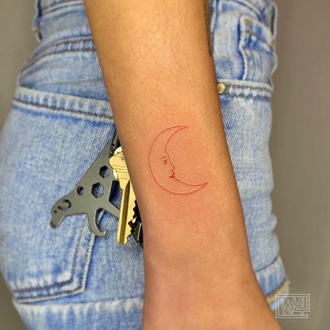 2 Moon Tattoo, Red Crescent Moon Tattoo, Red Ink Moon Tattoo, Tiny Red Ink Tattoo, Simple Red Ink Tattoo, Moon Tattoo Red Ink, Pink Moon Tattoo, La Lune Tattoo, Little Red Tattoos