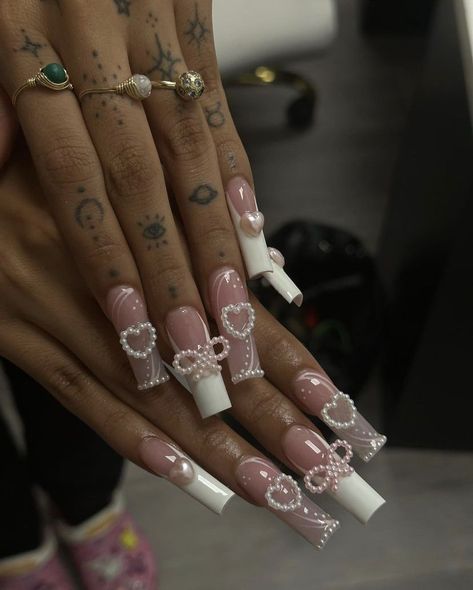 bow nails Pink Bow Nails, Aesthetic Fall Nails, Bow Nail Designs, Bow Nails, Nail Aesthetic, Nails Summer Nails, Nail Jewels, White Acrylic Nails, Nails Winter