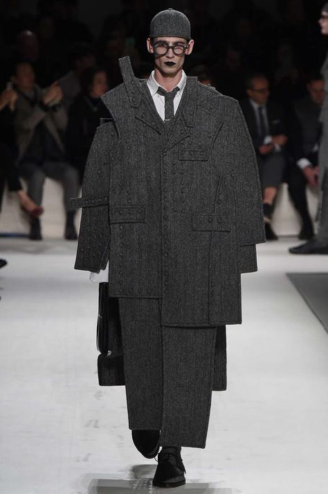 Thom Browne Fall 2017 Menswear Collection Photos - Vogue Tom Browne 2023, Tom Browne, Tom Brown, Vogue Archive, Menswear Runway, Brown Fall, Brown Suits, Menswear Fashion Show, Menswear Fashion