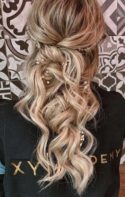 57 Gorgeous Wedding Hairstyles For A Gorgeous Rustic Barn Wedding 1 - I Take You | Wedding Readings | Wedding Ideas | Wedding Dresses | Wedding Theme Bridal Hairstyles Boho, Gorgeous Wedding Hairstyles, Wedding Readings, Updo Wedding, Hairstyles Updo, Rustic Barn Wedding, Wedding Updo, Hairstyles Long, Half Up Half Down Hair