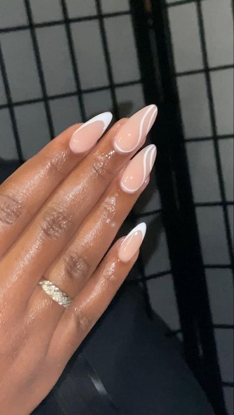 Oval Acrylic Nails, Oval Nails Designs, Kutek Disney, Unghie Sfumate, Manikur Kuku, Work Nails, White Nail, Nagel Inspo, Short Acrylic Nails Designs