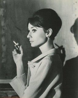 Audrey Hepburn during the filming of Charade, 1963. | Flickr Audrey Hepburn Charade, Charade 1963, Audrey Hepburn Born, Audrey Hepburn Photos, Audrey Hepburn Style, Reference Art, Hepburn Style, Classic Actresses, Cartoon Quotes