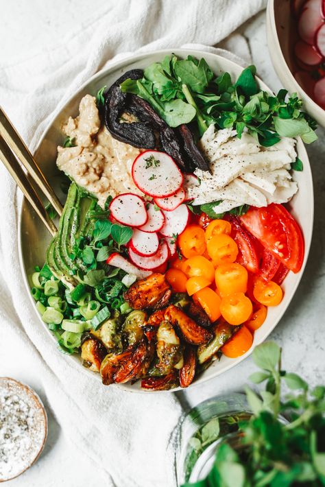 The Best Vegan Cobb Salad Best New Recipes, Vegan Cobb Salad, Recipes For Meal Prep, Vegan Tuna, Pickled Radishes, Vegan Mozzarella, Vegetables Recipes, Vegan Bacon, Roasted Brussel