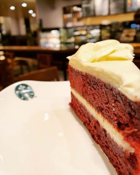 #redvelvet #cake #pastry #starbucks... Starbucks Pastry, Starbucks Pastries, Iconic Clothes, Redvelvet Cake, Cake Pastry, Fitness Diet, Diet Recipes, Red Velvet, Pastry