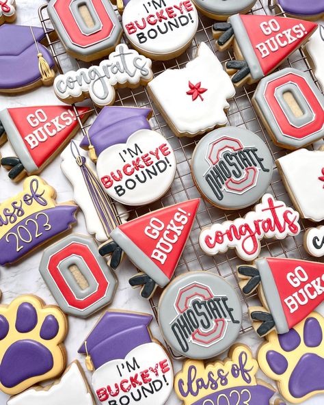 MHS grad is Ohio State bound! 🤍... - Maddie Bakes Cookies | Facebook Ohio State Cookies Decorated, Ohio State Party Ideas, Ohio State Cookies, Ohio State Graduation Party Ideas, College Cookies, Ohio State Decor, Miami Ohio, Football Cookies, Cookie Decoration