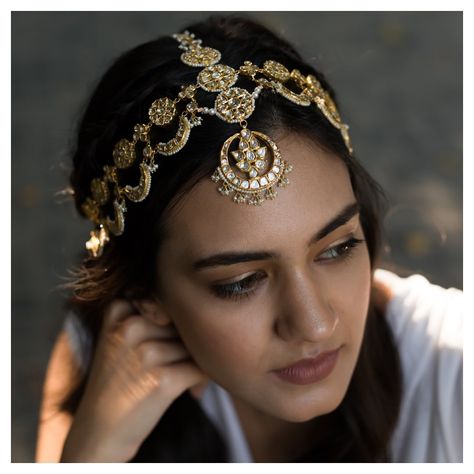 Tika Jewelry, Best Indian Wedding Dresses, Unique Wedding Jewelry, Bridal Jewellery Inspiration, Matha Patti, Kundan Jewellery Bridal, Indian Bridal Sarees, Indian Accessories, Jewelry Photography Styling