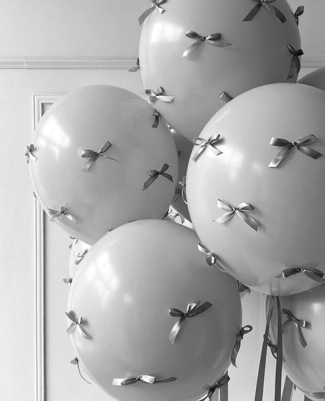 tolstiyangel on ig Black Grey Aesthetic, Bios Para Instagram, Grey Aesthetic, Silver Balloon, Gray Aesthetic, Black And White Aesthetic, White Glitter, White Aesthetic, Black Grey