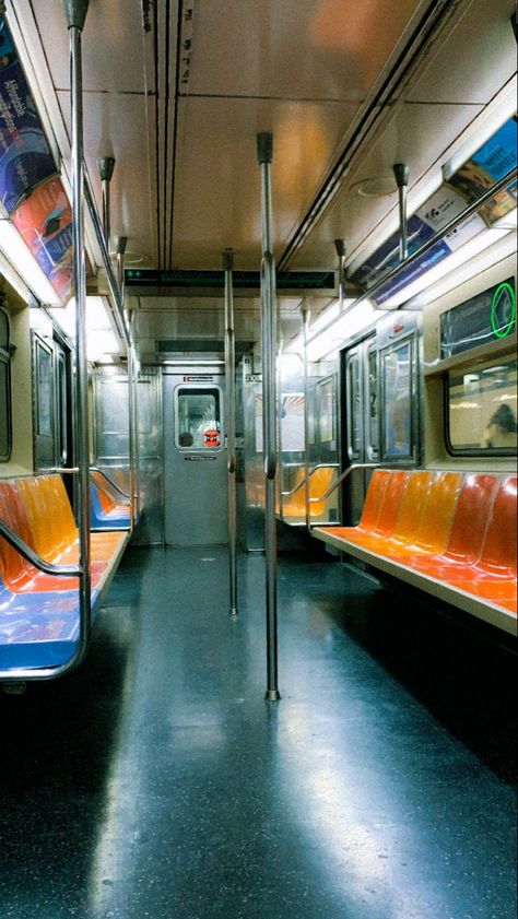 Modern Train Interior, Train Reference Photo, Train Interior Aesthetic, Liminal Train Station, Train Perspective Drawing, Train Car Aesthetic, Liminal Space Train, Aesthetic Train Photos, Bullet Train Aesthetic