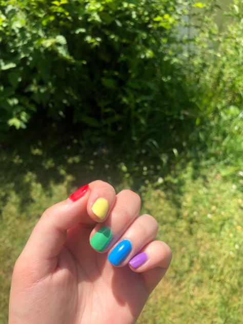 Pride Nails Diy, Lgbtq Pride Nails, Pride Month Nails Short, Gay Pride Nails Acrylic, Simple Pride Nail Ideas, Pride Manicure Ideas, Lgbt Nails Designs, Pride Ally Nails, Bisexual Flag Nails