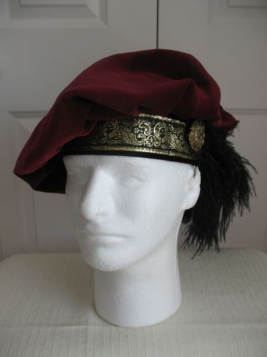 Medieval Hats, Beret Pattern, Medieval Costume, Medieval Clothing, Medieval Fashion, Costume Hats, Historical Costume, Medieval Fantasy, Fantasy Clothing