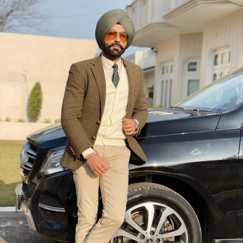 Tarsem Jassar, Turban Outfit, Sardar Fashion, Suits Harvey, Mens Office Wear, Stylish Men Wear, Blazer Outfits Men, Formal Men Outfit, Man Dressing Style