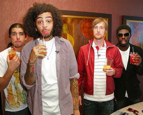 Gym Class Heroes Alternative Hip Hop, Gym Class Heroes, Travie Mccoy, Gym Classes, Radio Stations, Afro Punk, Internet Radio, Hip Hop Rap, New Bands